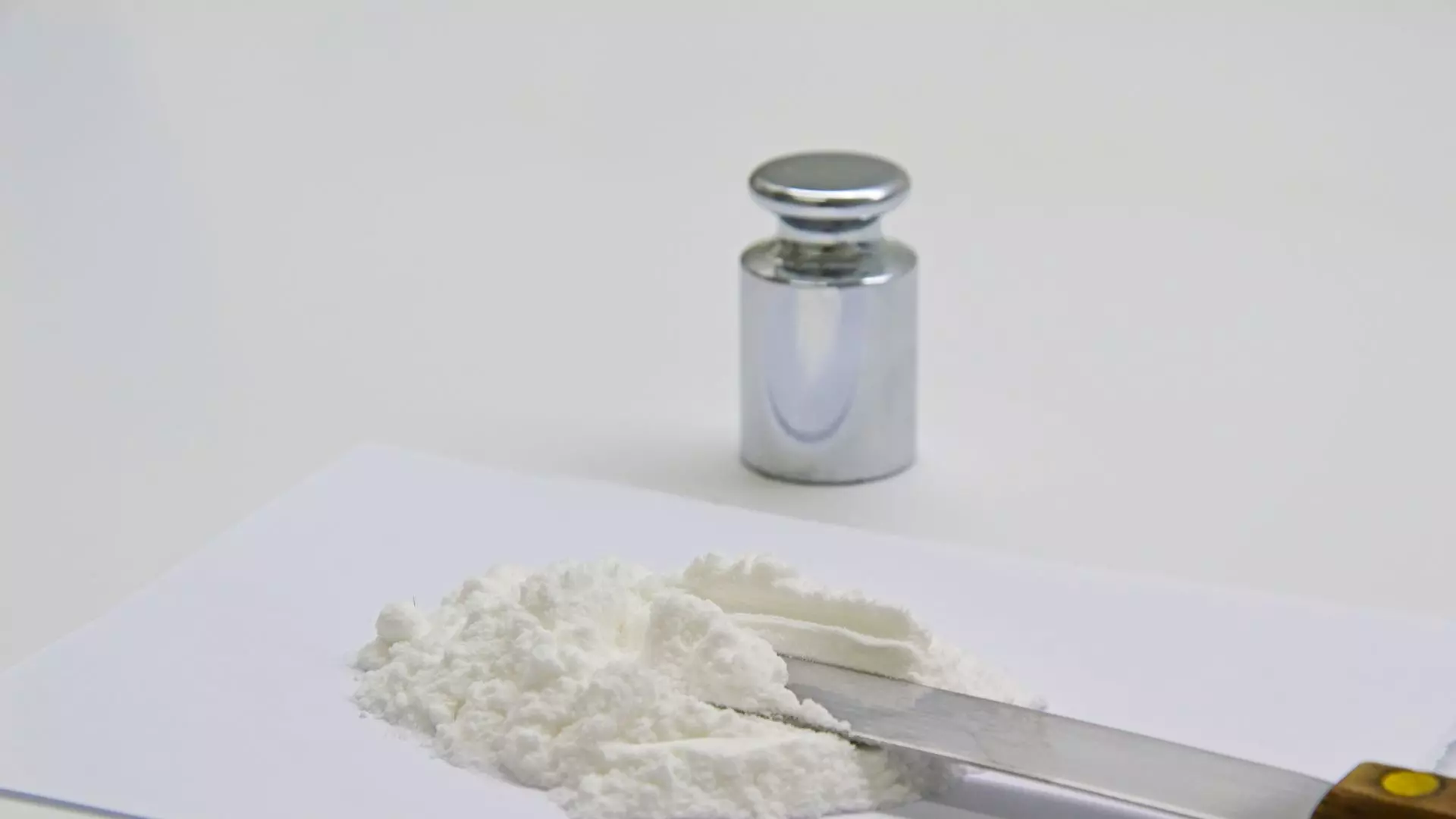 Cất giấu chất cấm