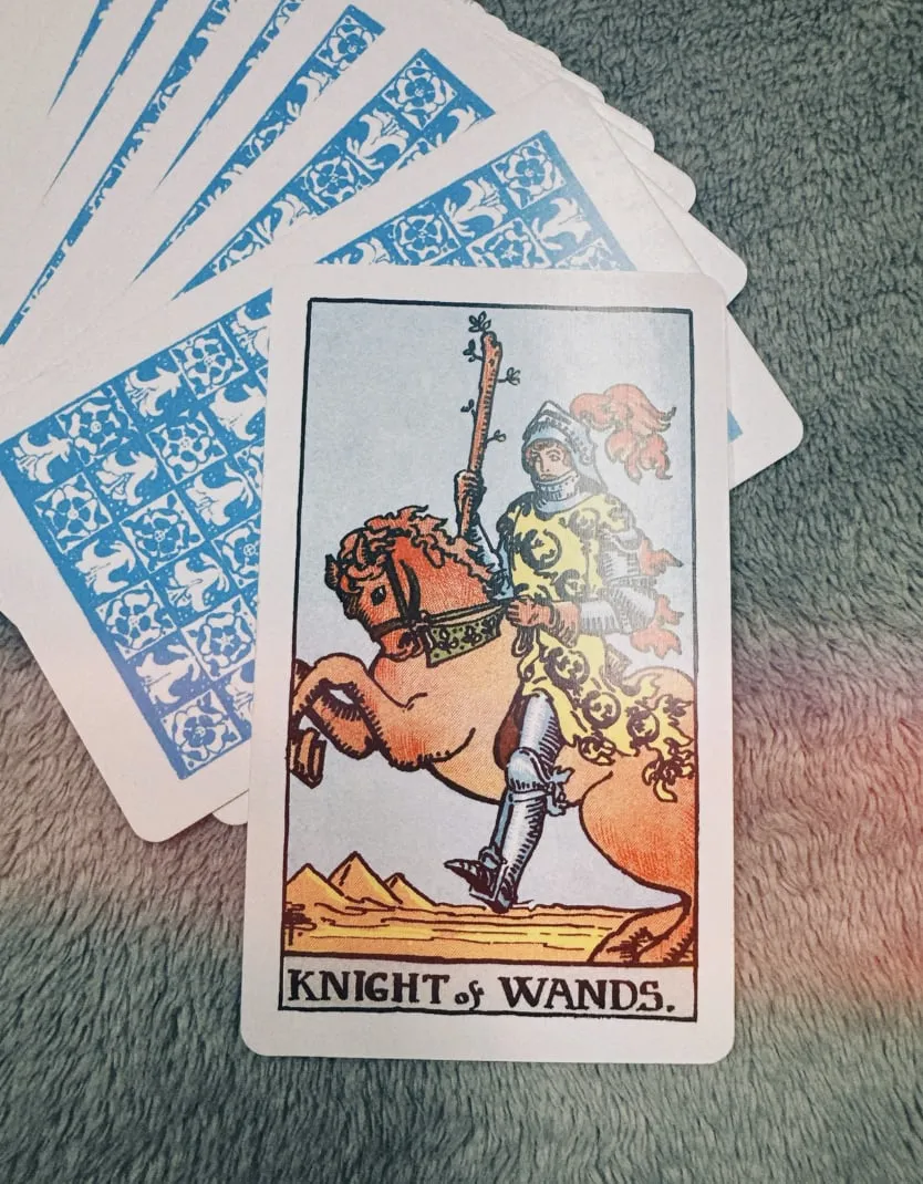 Câu chuyện về Knight of Wands trong 78 lá bài Tarot
