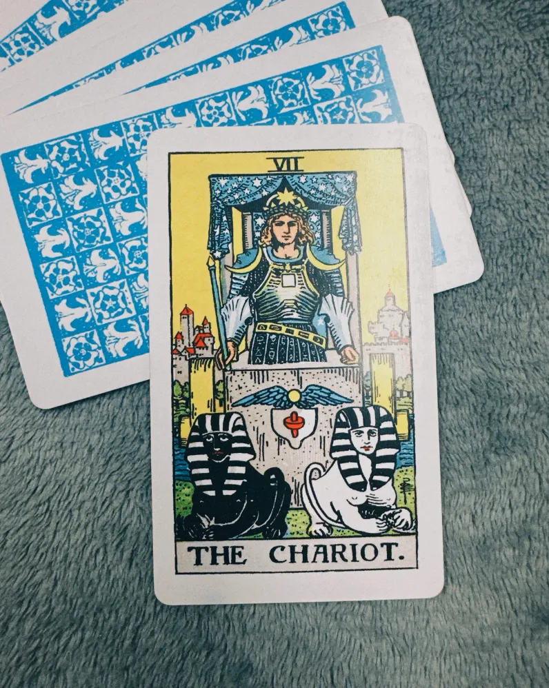Câu chuyện về The Chariot trong 78 lá bài Tarot