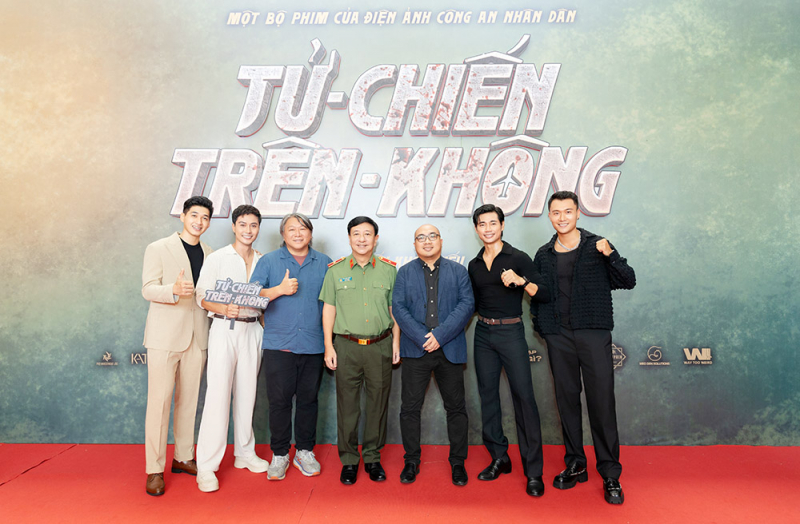 tu-chien-tren-khong (1)-1.jpg