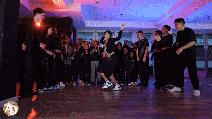 Văn Hóa và Triết Lý: Sự Gắn Kết và Lễ Hội