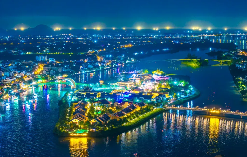 Phường Cẩm Nam cũ có gì nổi bật?