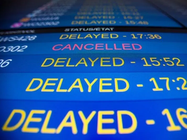 Chuyến bay bị hoãn bao lâu thì hành khách được hoàn tiền?
