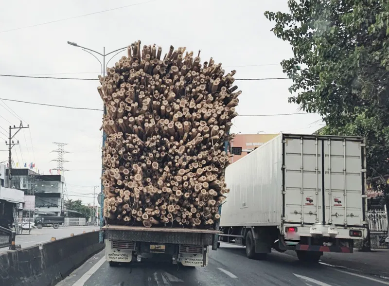 Chở hàng rời không che chắn có thể bị xử phạt theo luật giao thông mới