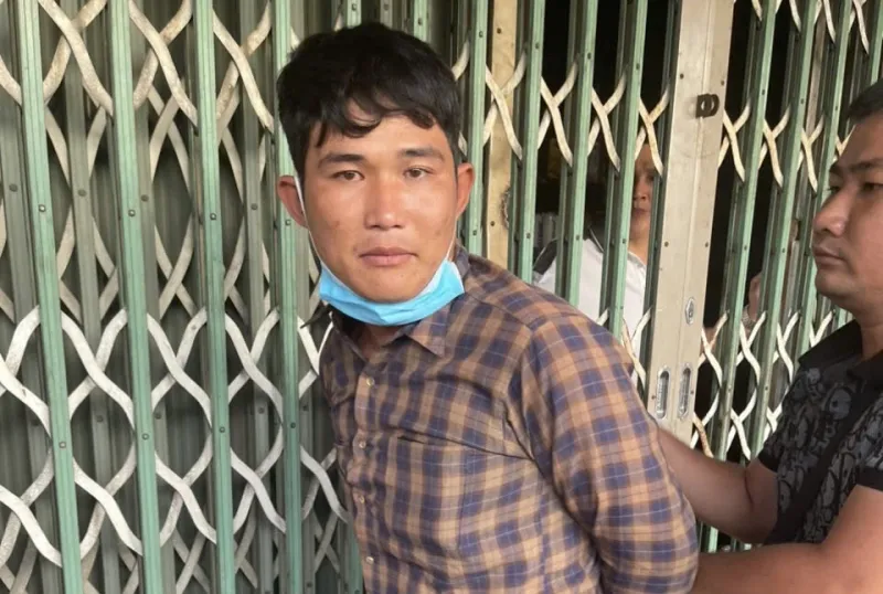 Bắt giữ nghi phạm thứ hai (Nguyễn Tiến Đạt) - Khoảng 17h30 tới 17h45 chiều ngày 24/9