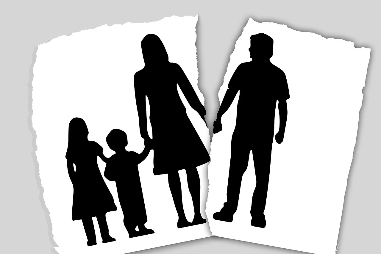 Khái niệm ly hôn theo quy định pháp luật là gì?